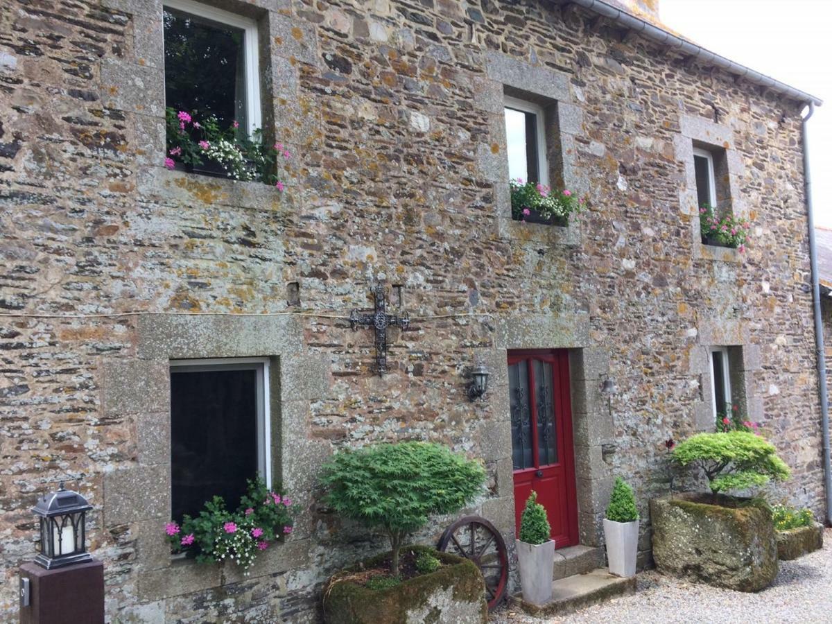 Les Gites Audrain Plussulien Exterior photo